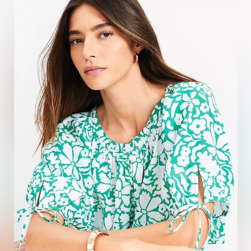 Loft Floral Tie Cuff Blouse Size Medium NWOT